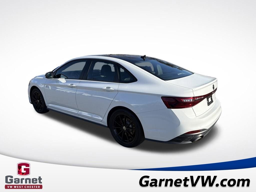 Certified 2025 Volkswagen Jetta GLI Autobahn w/ GLI Black Package image 3