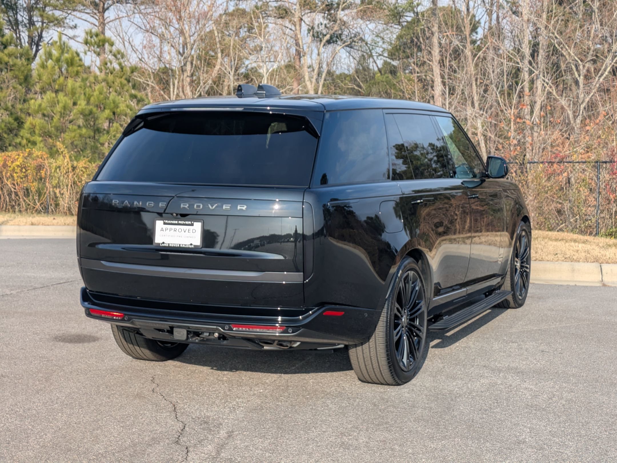 Used 2025 Land Rover Range Rover Long Wheelbase Autobiography image 5