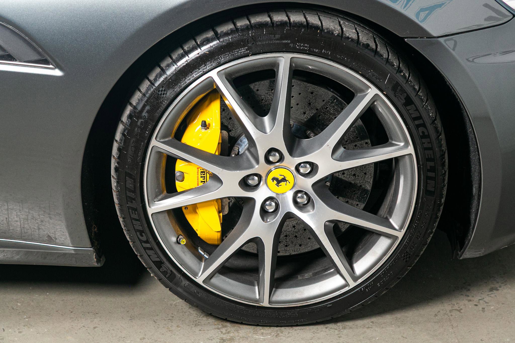 Used 2011 Ferrari California image 26