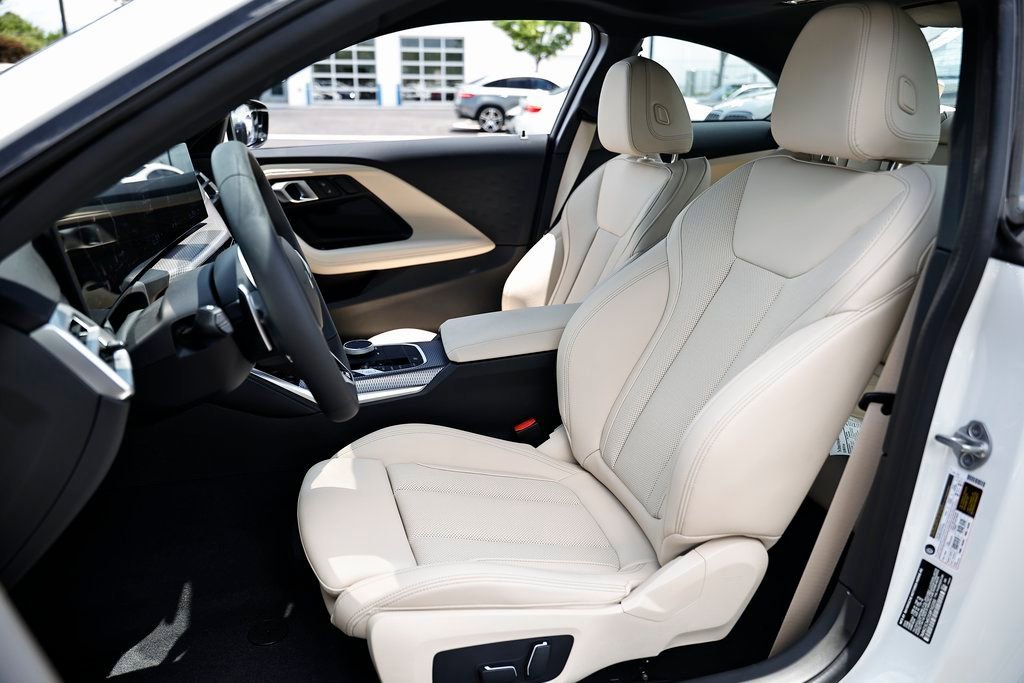 Used 2025 BMW 230i Coupe image 21
