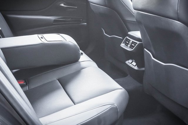 Certified 2025 Lexus ES 300h 300h image 24