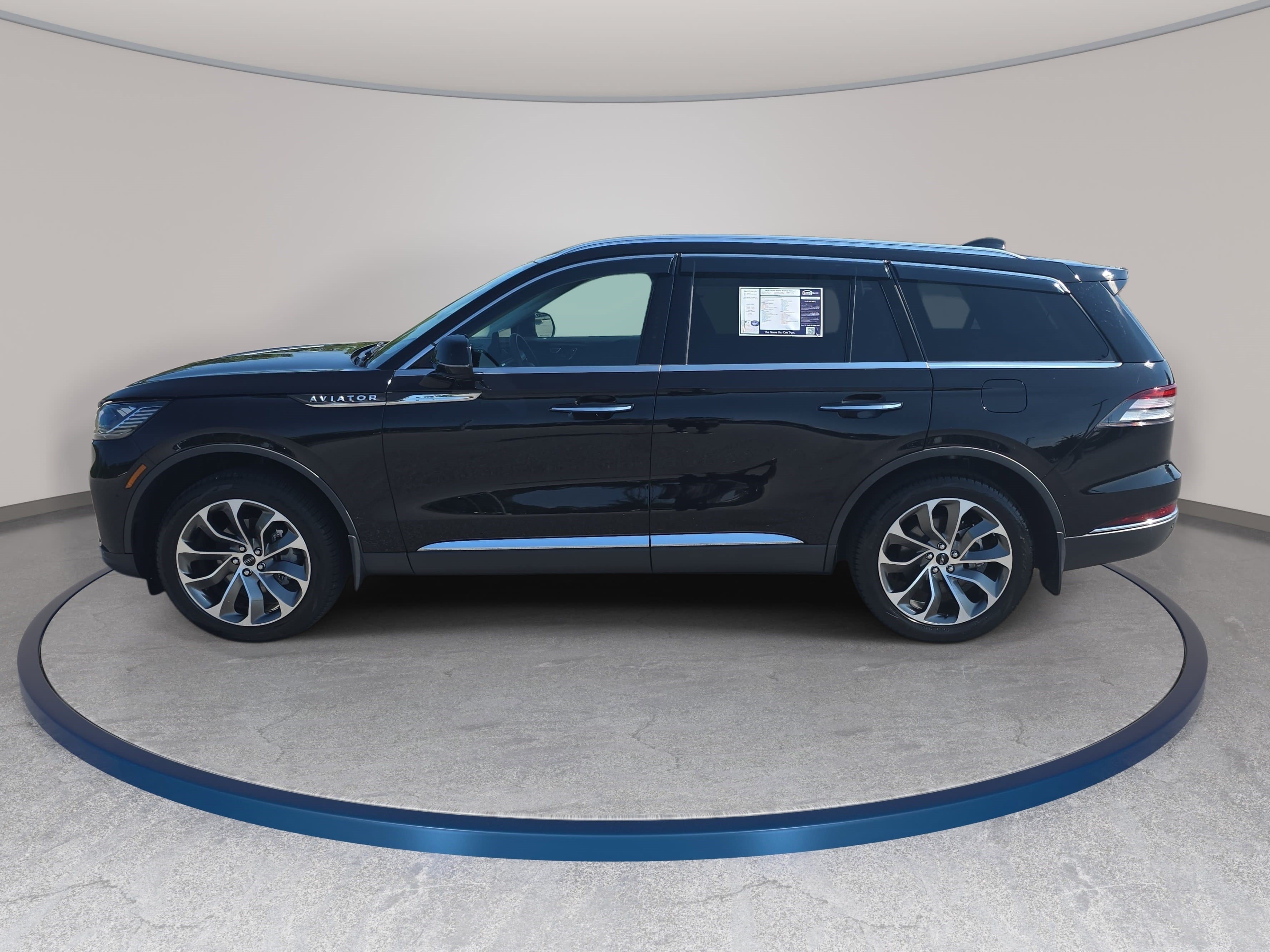 Certified 2026 Lincoln Aviator Reserve AWD/4WD image 8