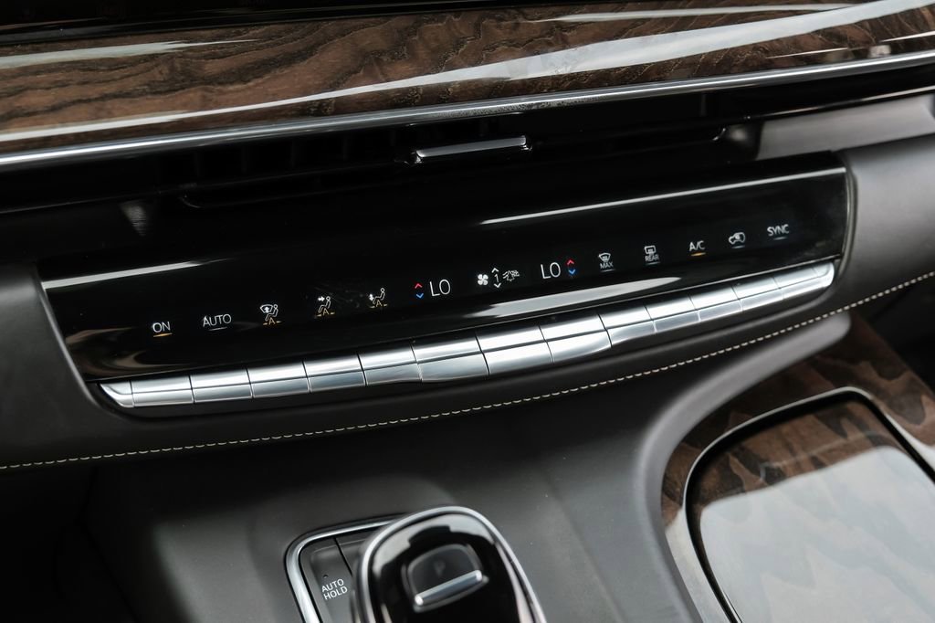 Used 2021 Cadillac Escalade ESV Sport Platinum image 28