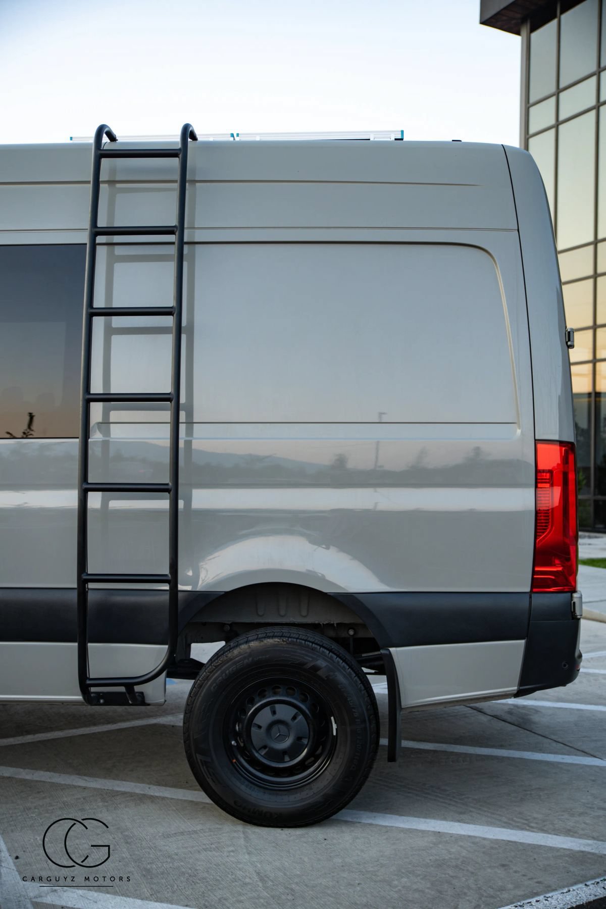 Used 2024 Mercedes-Benz Sprinter 2500 image 10