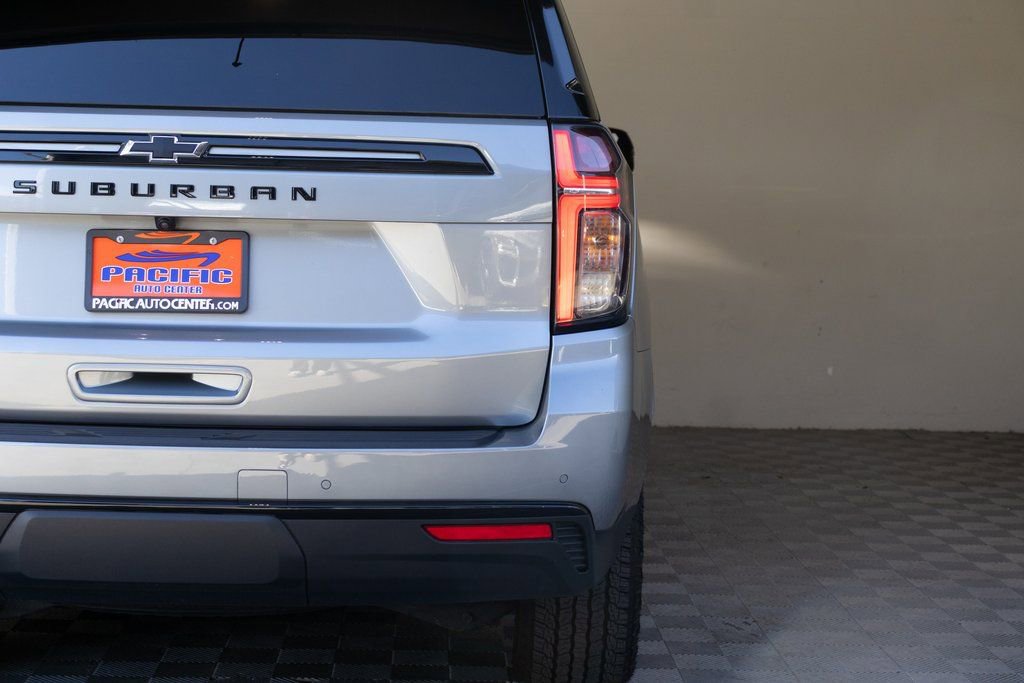 Used 2024 Chevrolet Suburban Z71 w/ Luxury Package image 13