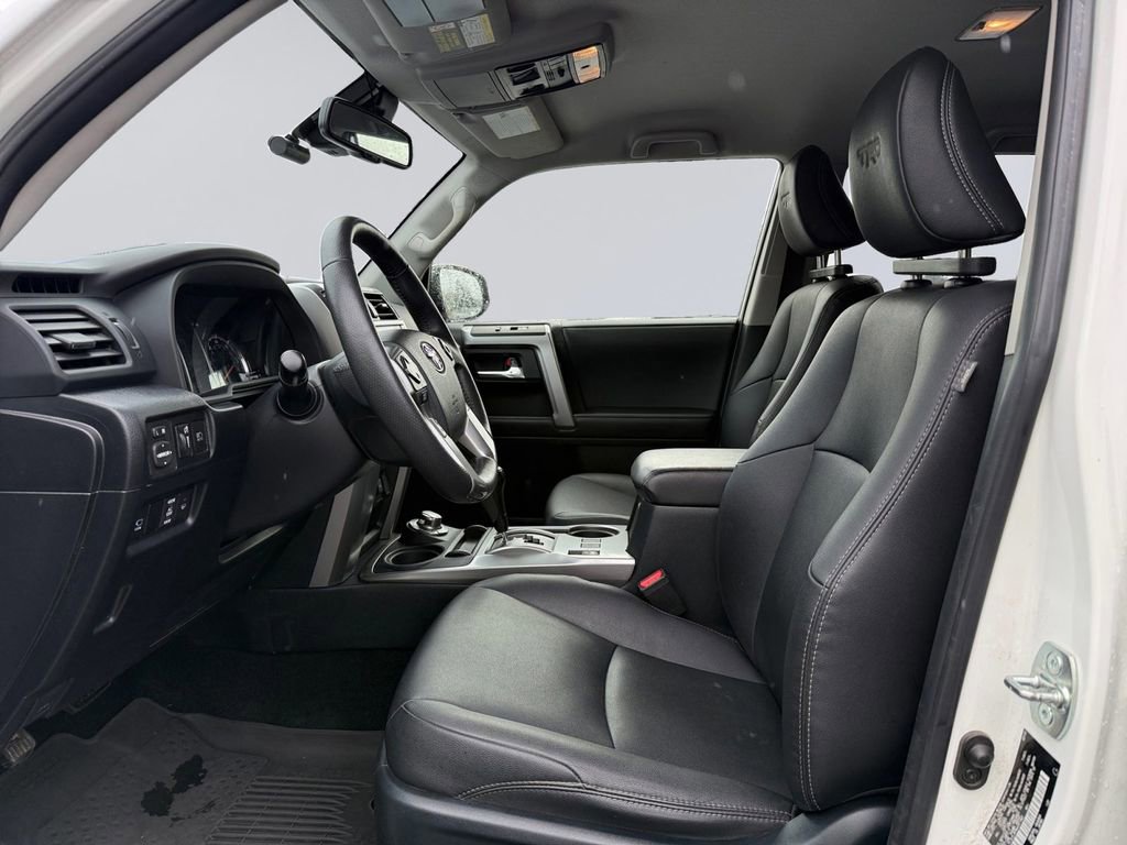 Used 2022 Toyota 4Runner TRD Sport w/ Technology Package AWD/4WD image 11