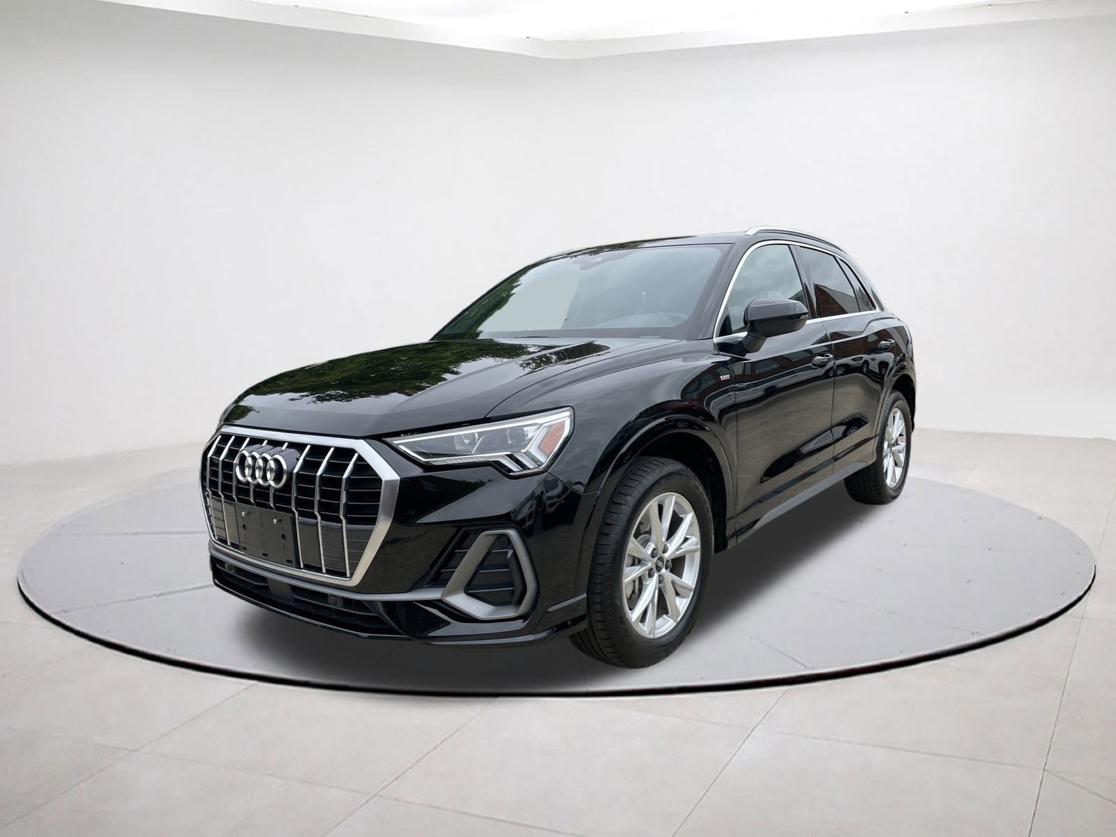 Used 2025 Audi Q3 2.0T Premium image 3