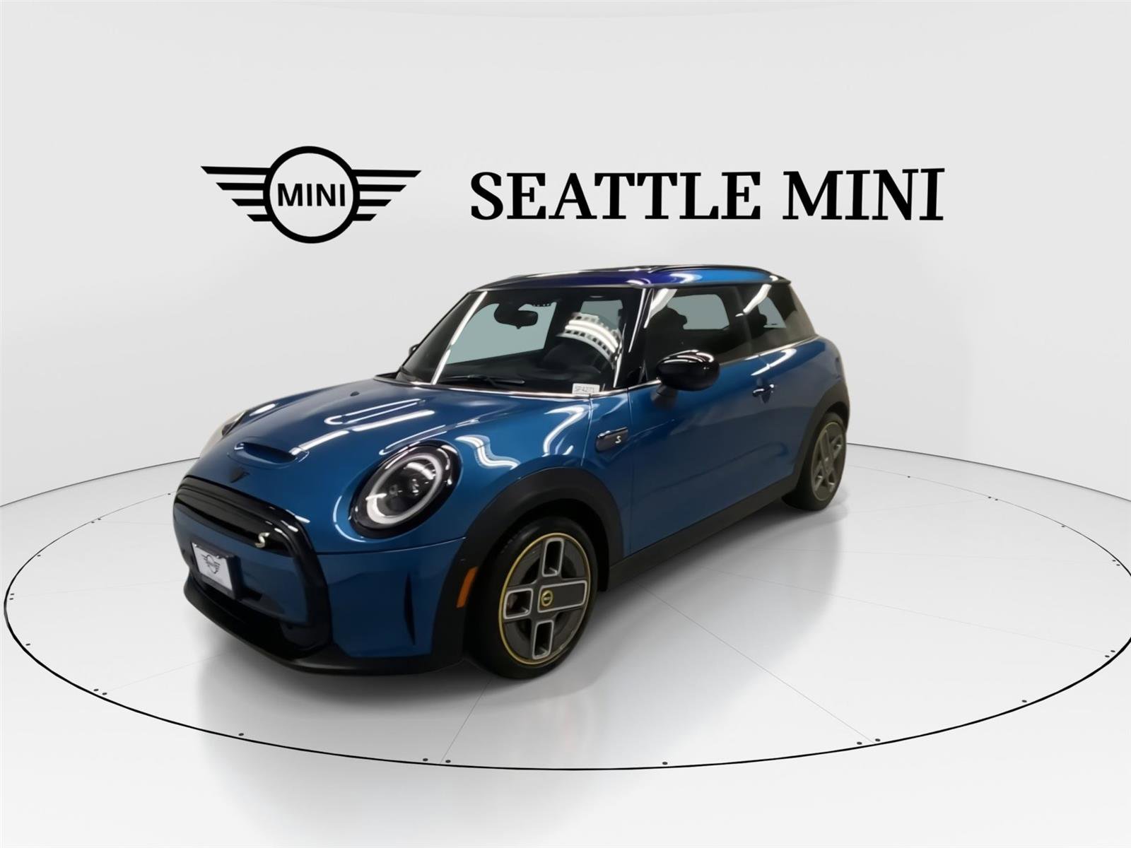 Certified 2024 MINI Cooper SE FWD image 5