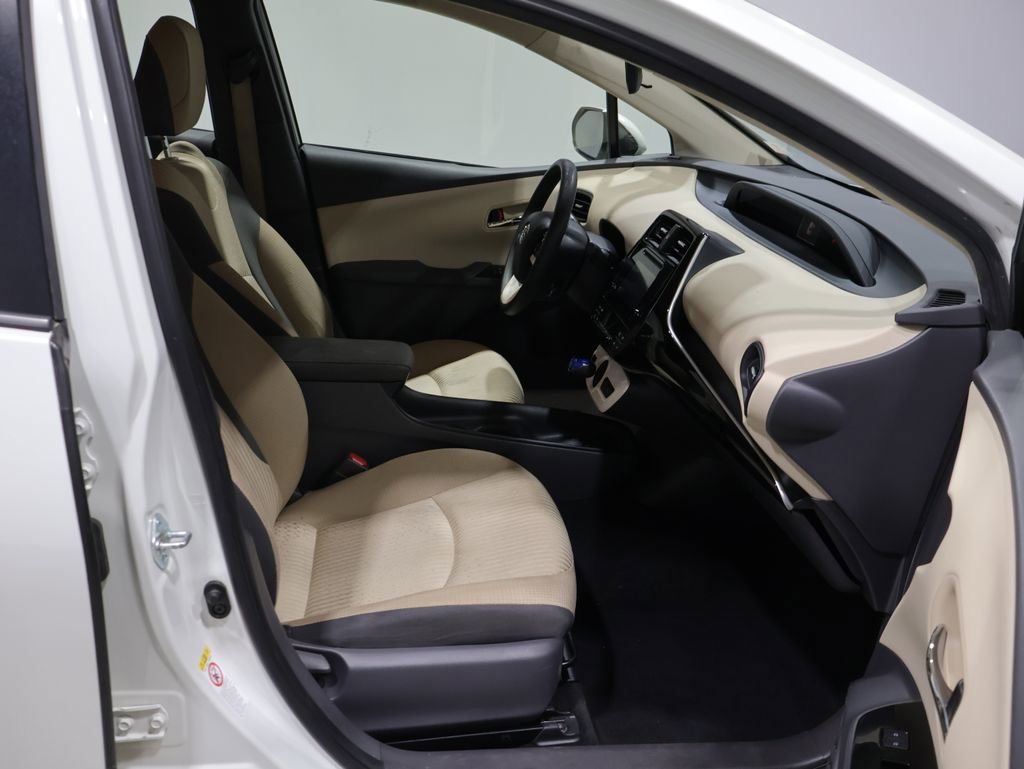 Used 2017 Toyota Prius Two image 22