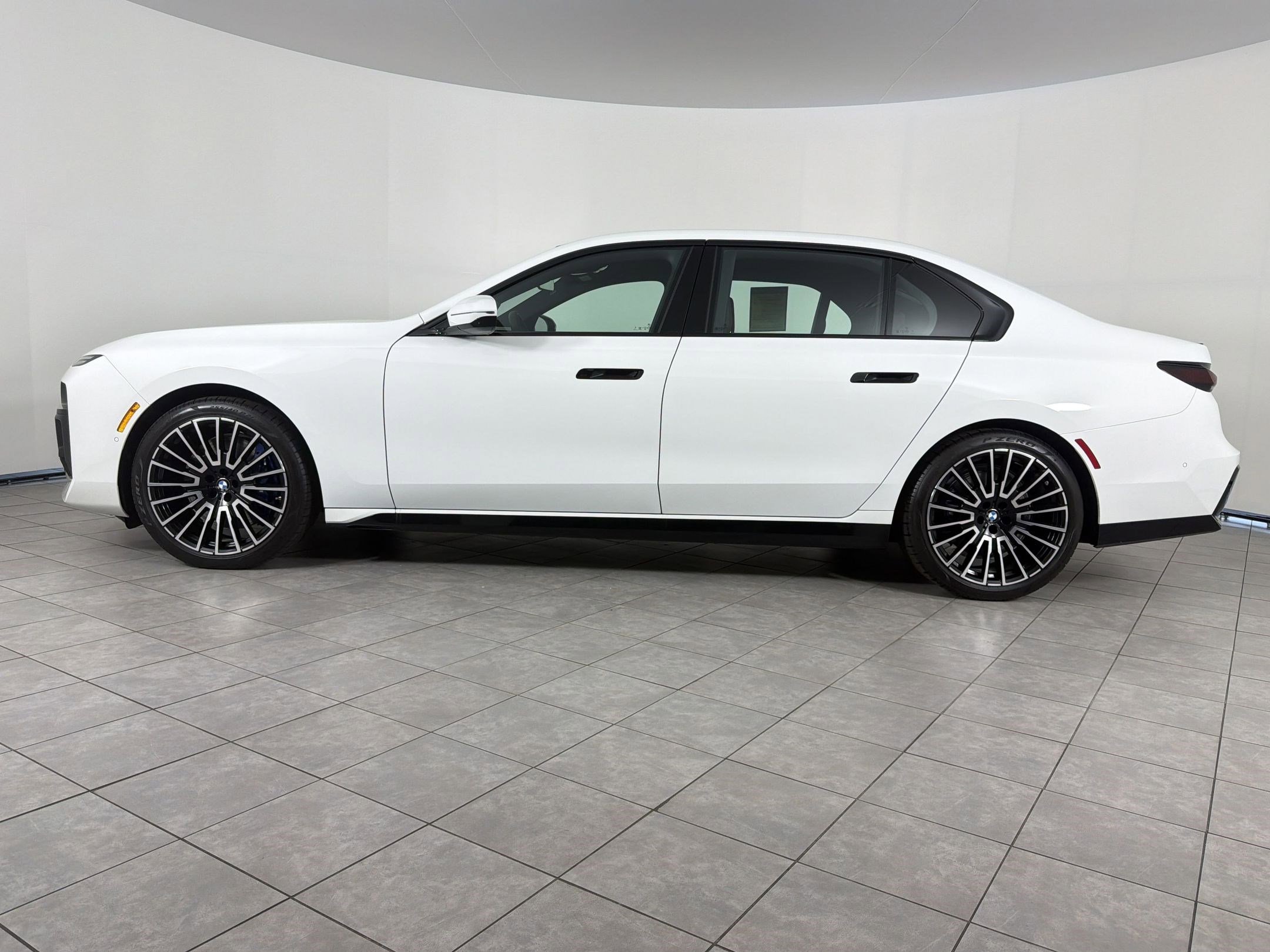 Certified 2025 BMW 740i w/ Premium Package image 2