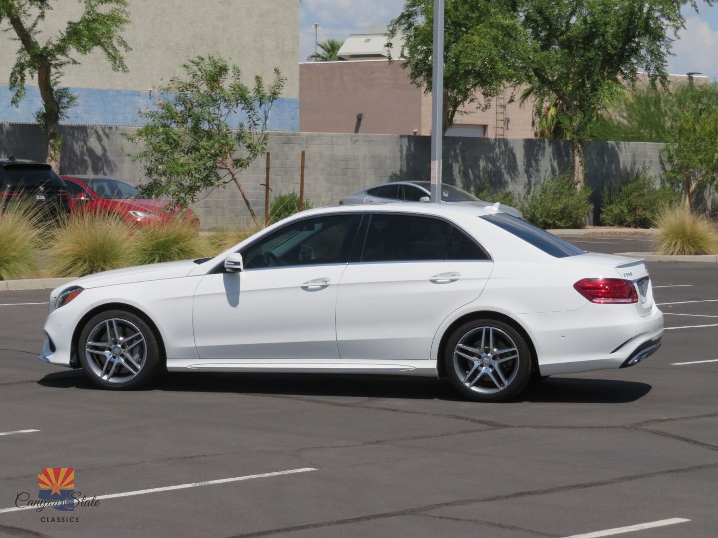 Used 2014 Mercedes-Benz E 550 4MATIC Sedan image 9