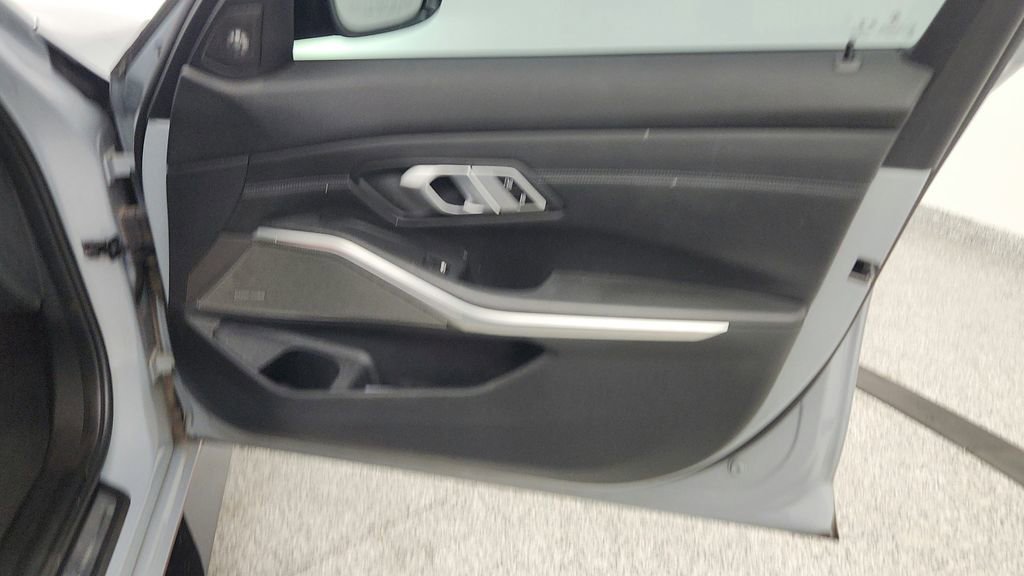 Used 2022 BMW M3 Competition image 35