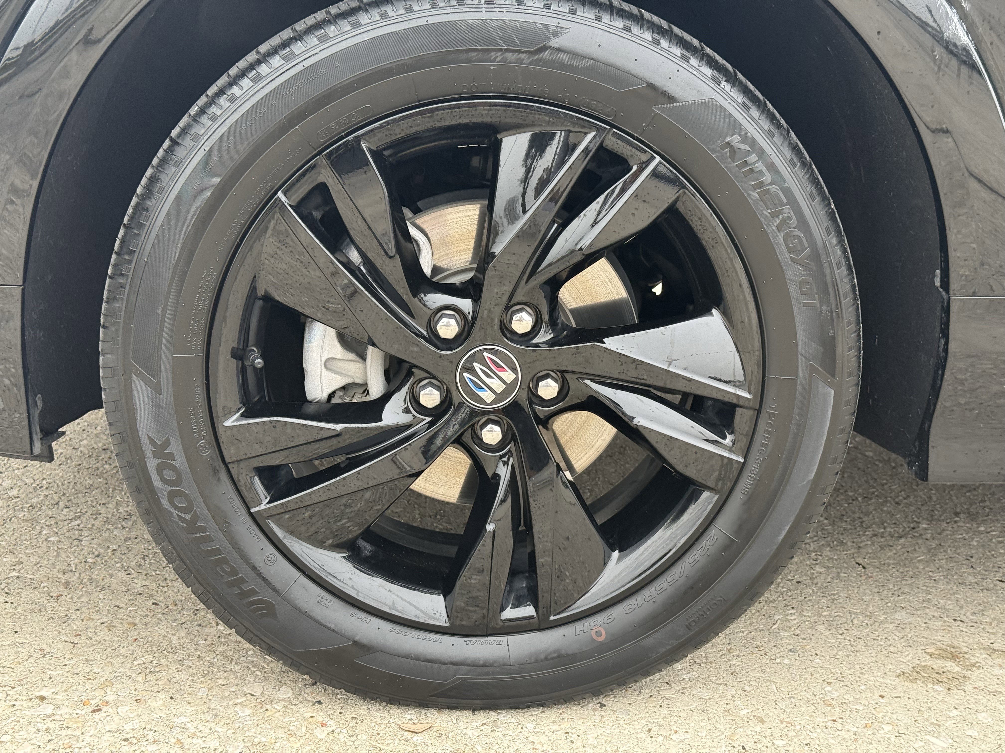 Used 2024 Buick Encore GX Sport Touring image 13