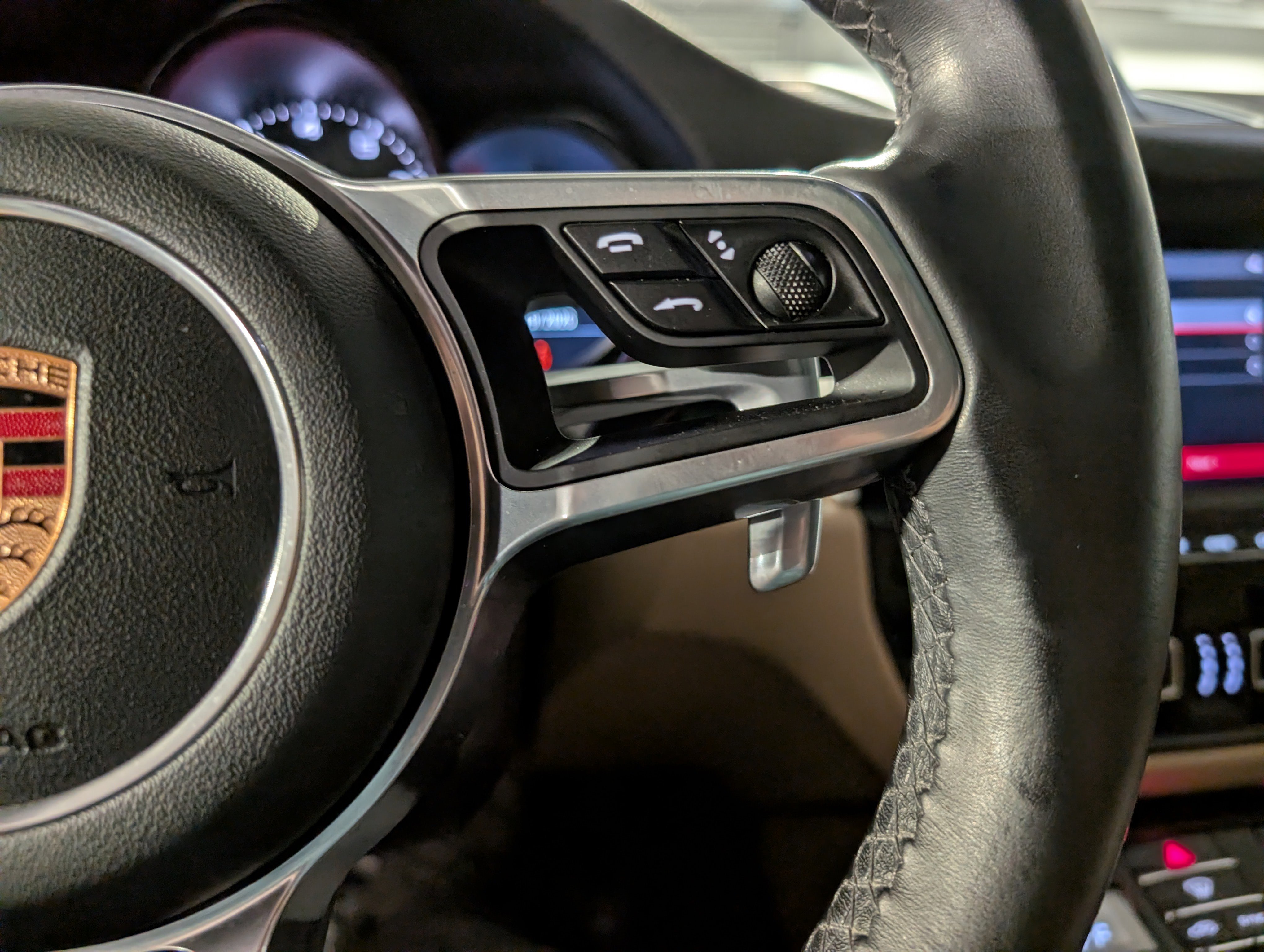 Used 2020 Porsche Macan image 27