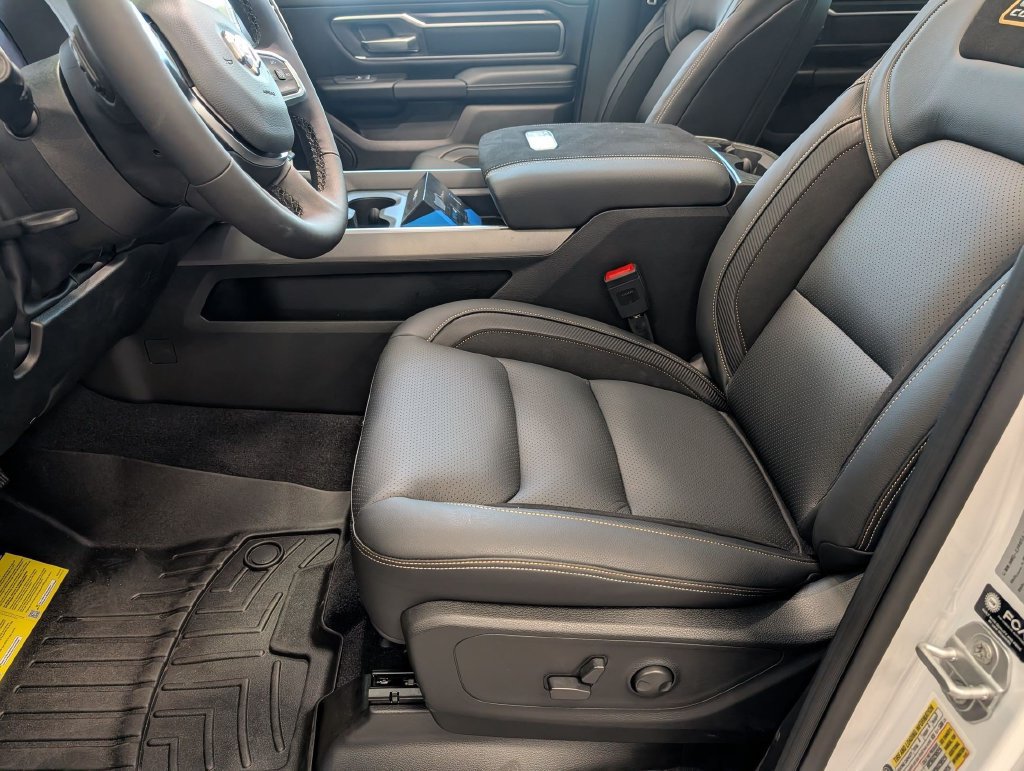 New 2026 RAM 1500 Big Horn AWD/4WD image 12