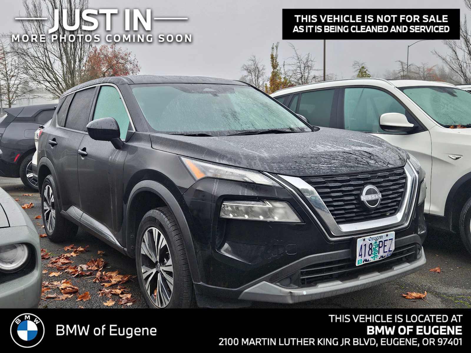 Used 2023 Nissan Rogue SV image 1