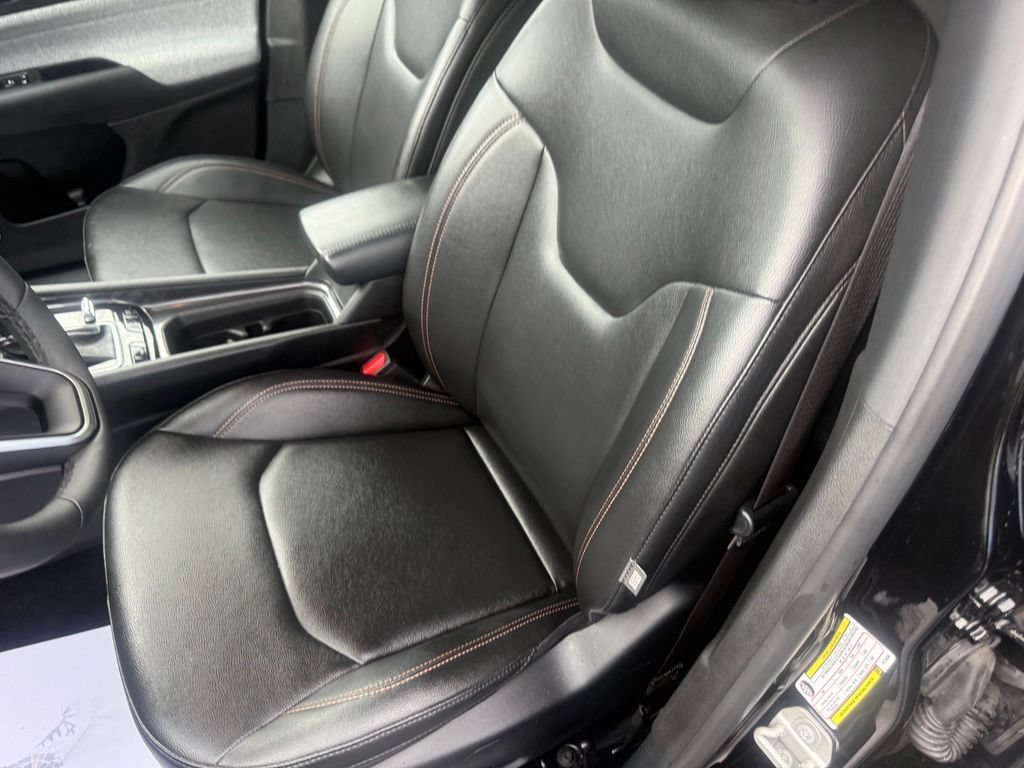 Used 2024 Jeep Compass Latitude AWD/4WD image 14