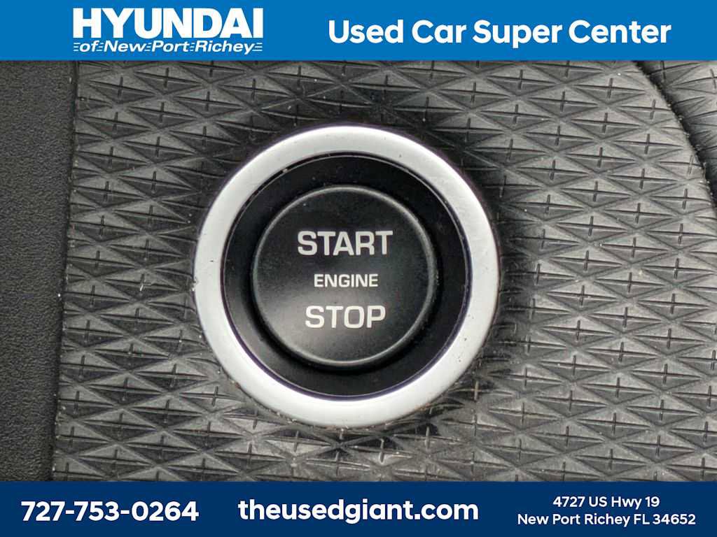 Used 2020 Land Rover Range Rover Velar R-Dynamic S image 44