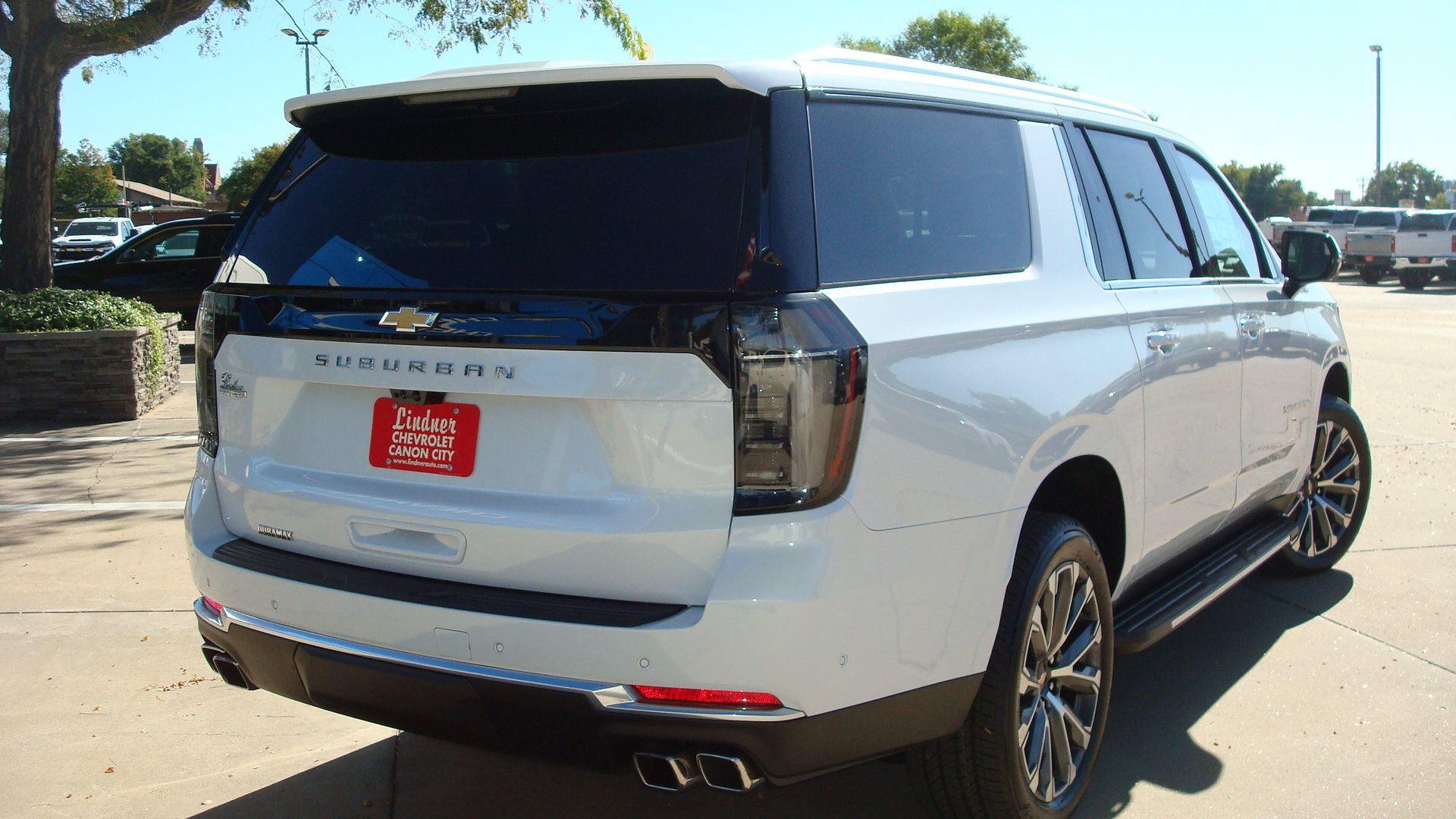 New 2026 Chevrolet Suburban High Country image 4