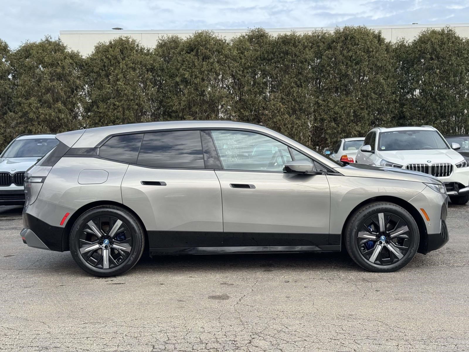 Certified 2023 BMW iX xDrive50 w/ Premium Package image 4