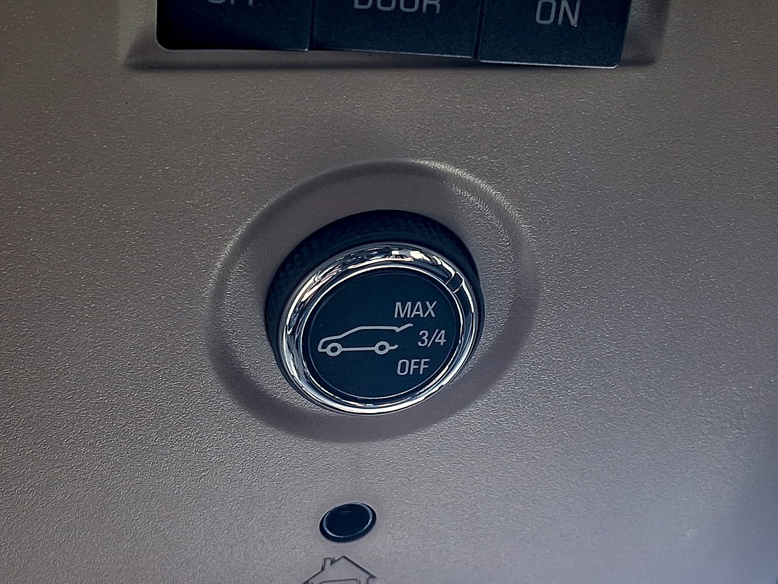 Used 2015 GMC Yukon XL SLE w/ Convenience Package RWD image 24