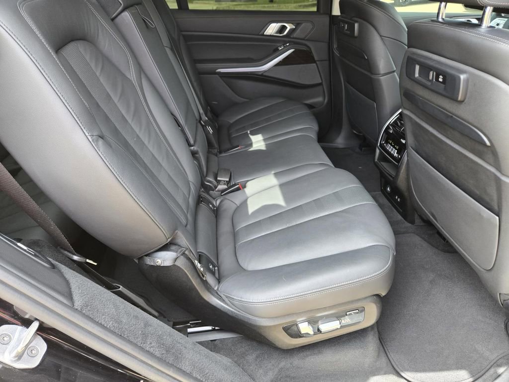 Used 2020 BMW X7 xDrive40i w/ Premium Package AWD/4WD image 28