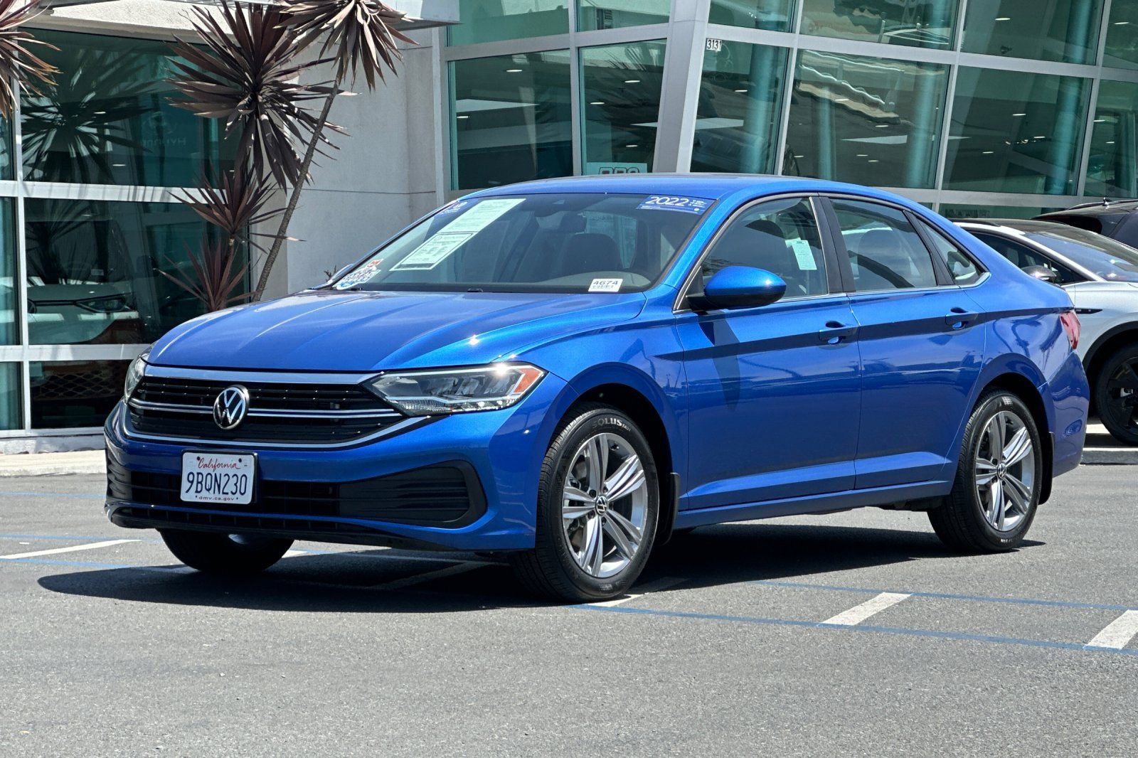 Used 2022 Volkswagen Jetta SE image 9