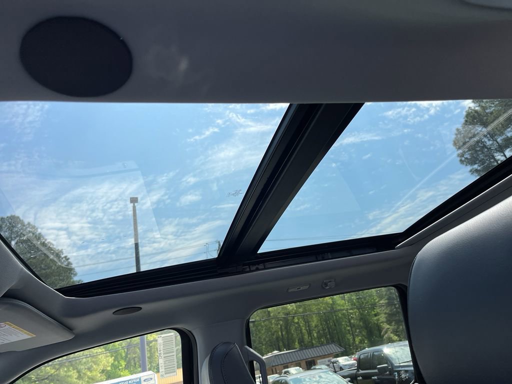 New 2025 Ford F350 Lariat w/ Lariat Ultimate Package image 18