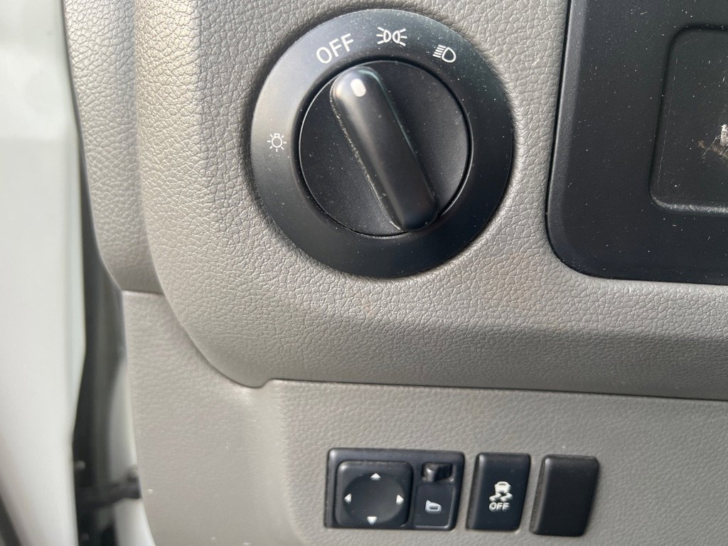 Used 2015 Nissan NV 2500 S w/ Power Package RWD image 18
