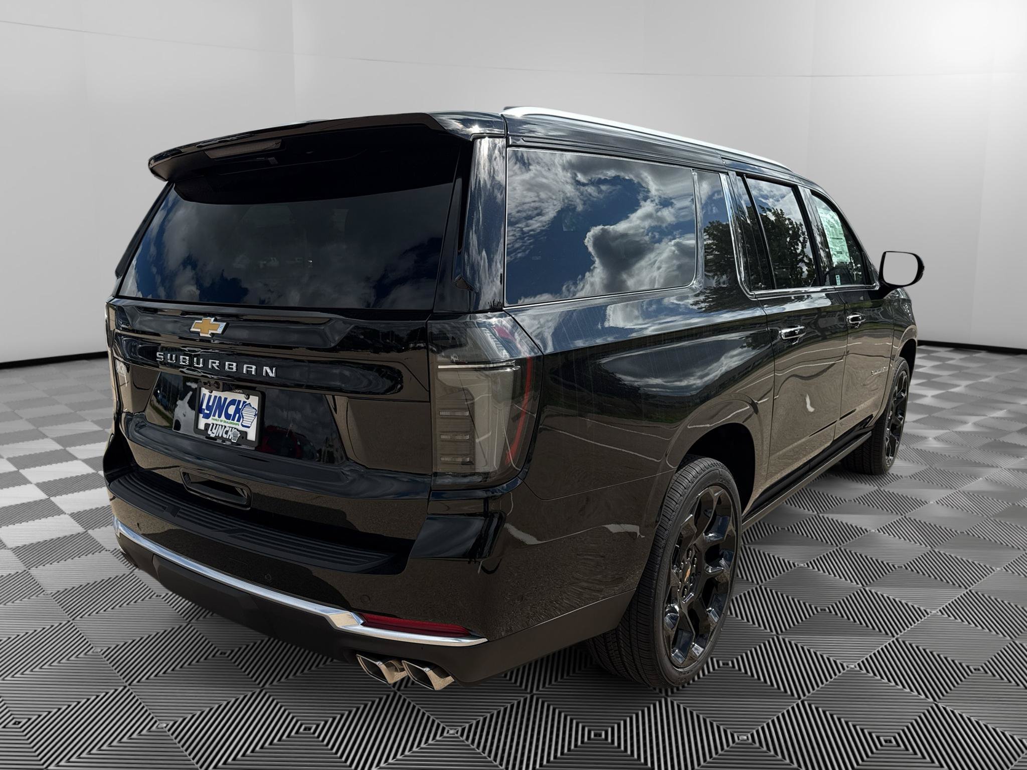 New 2026 Chevrolet Suburban High Country AWD/4WD image 4