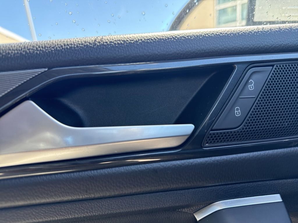 Used 2022 Volkswagen Tiguan SE AWD/4WD image 12