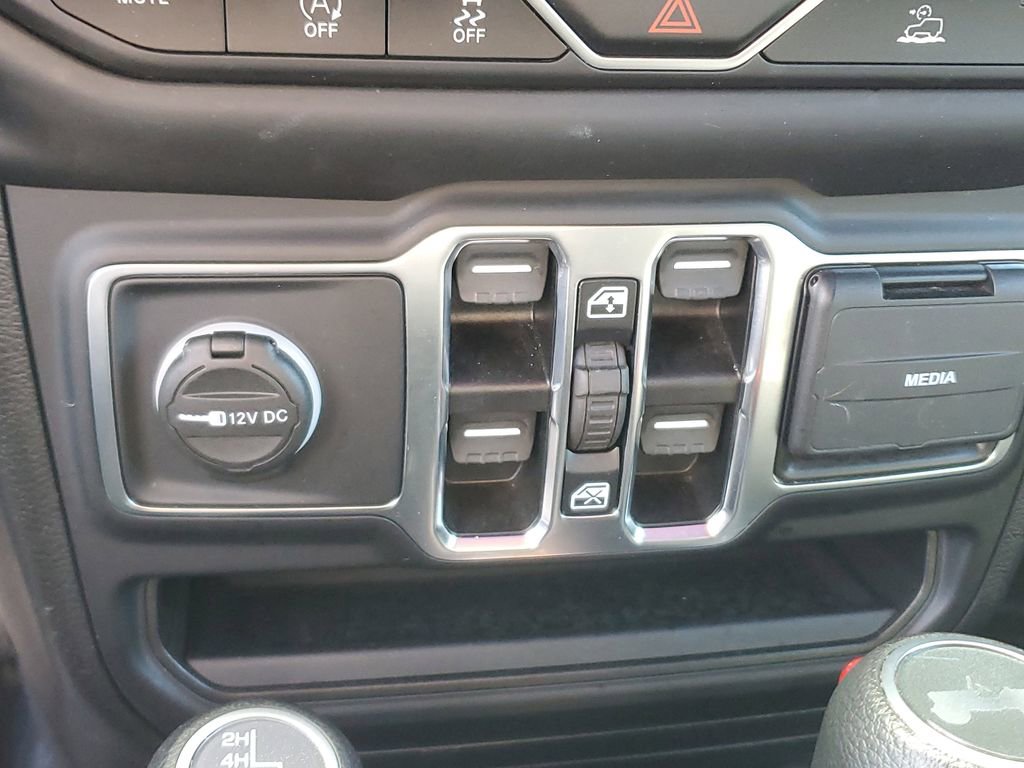 Used 2021 Jeep Wrangler Unlimited Sport image 32