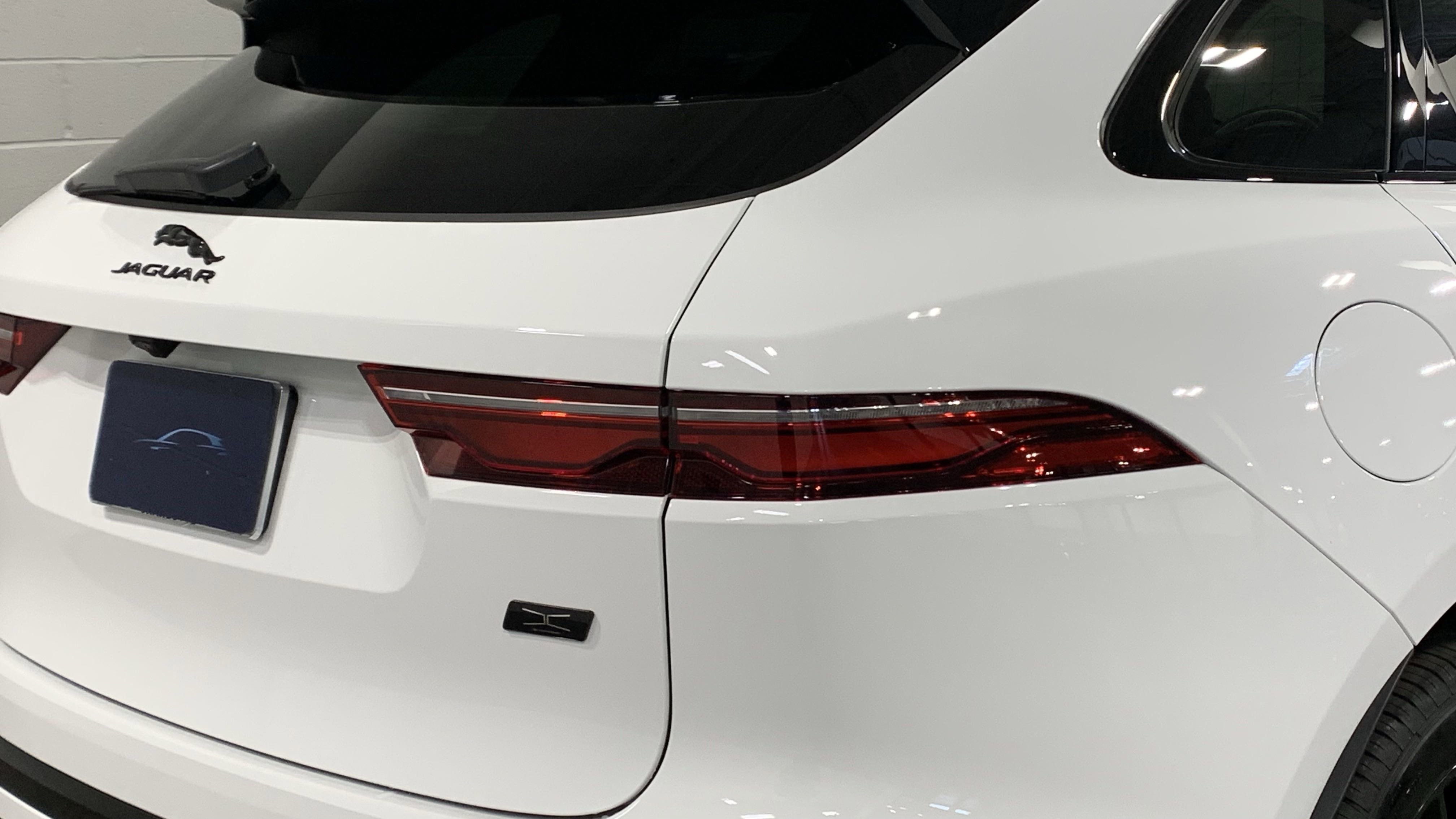 New 2026 Jaguar F-PACE R-Dynamic S image 18