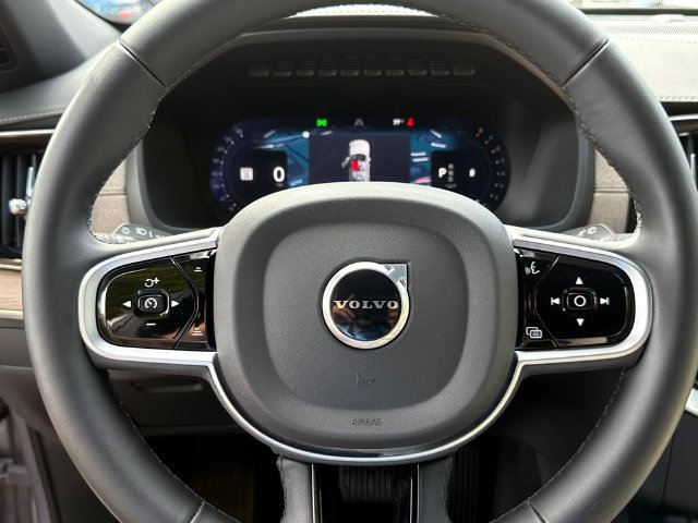 Certified 2026 Volvo XC90 B6 Plus AWD/4WD image 11