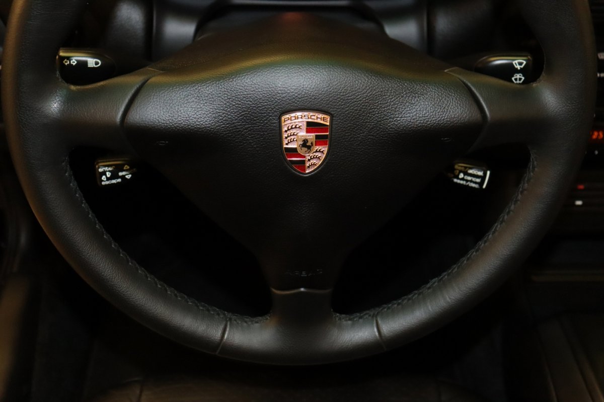 Used 2003 Porsche 911 Carrera image 18