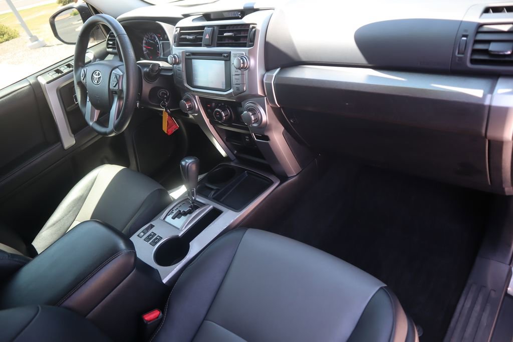 Used 2019 Toyota 4Runner SR5 Premium image 17