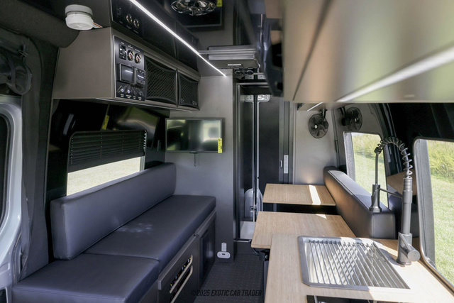 Used 2025 Mercedes-Benz Sprinter 2500 image 51