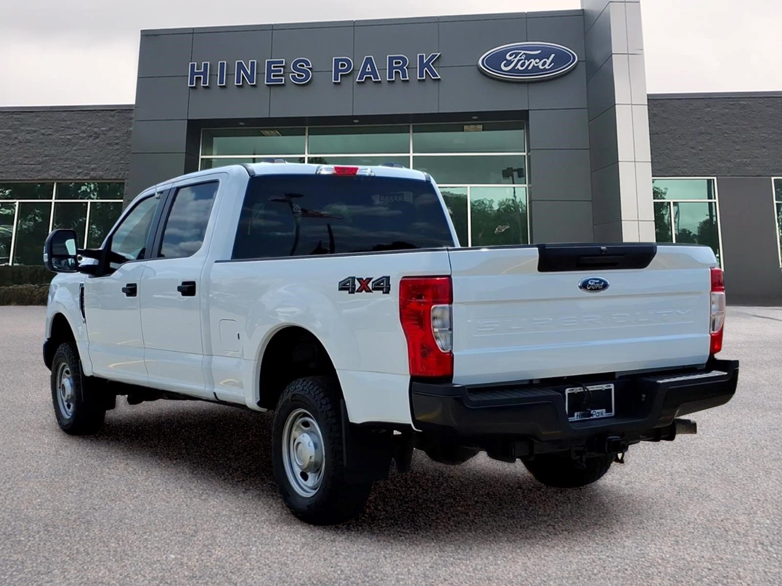 Used 2022 Ford F350 XL w/ Power Equipment Group AWD/4WD image 5