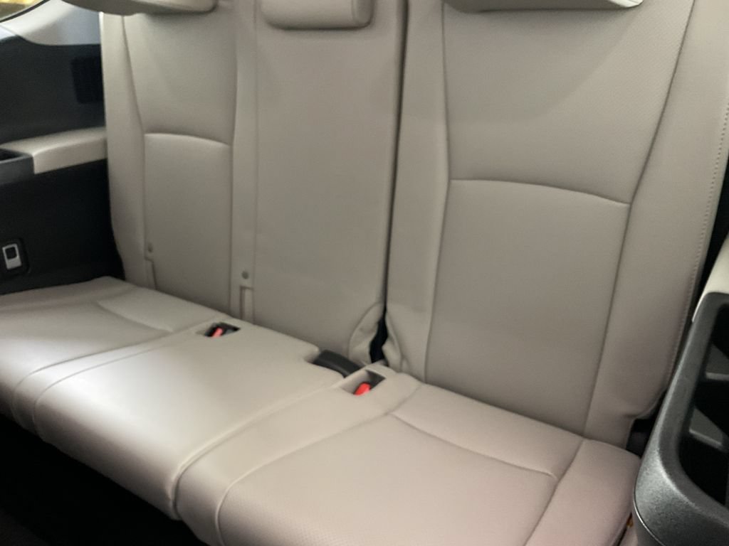 Used 2024 Toyota Grand Highlander AWD image 23