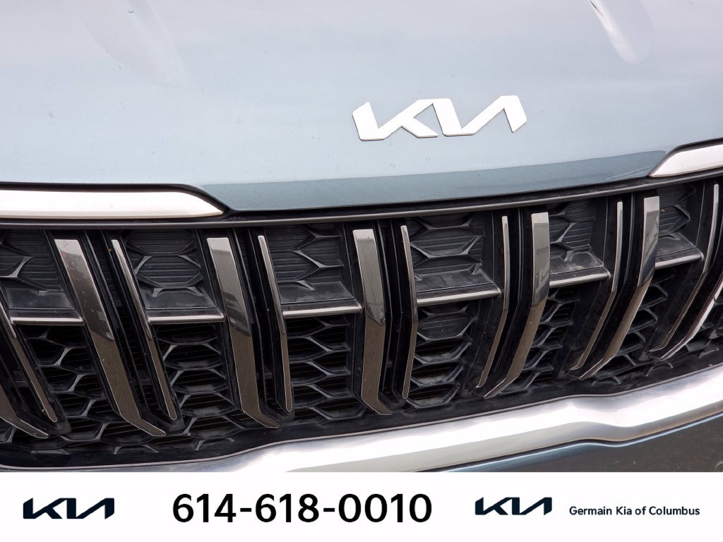 Used 2022 Kia Carnival EX FWD image 13