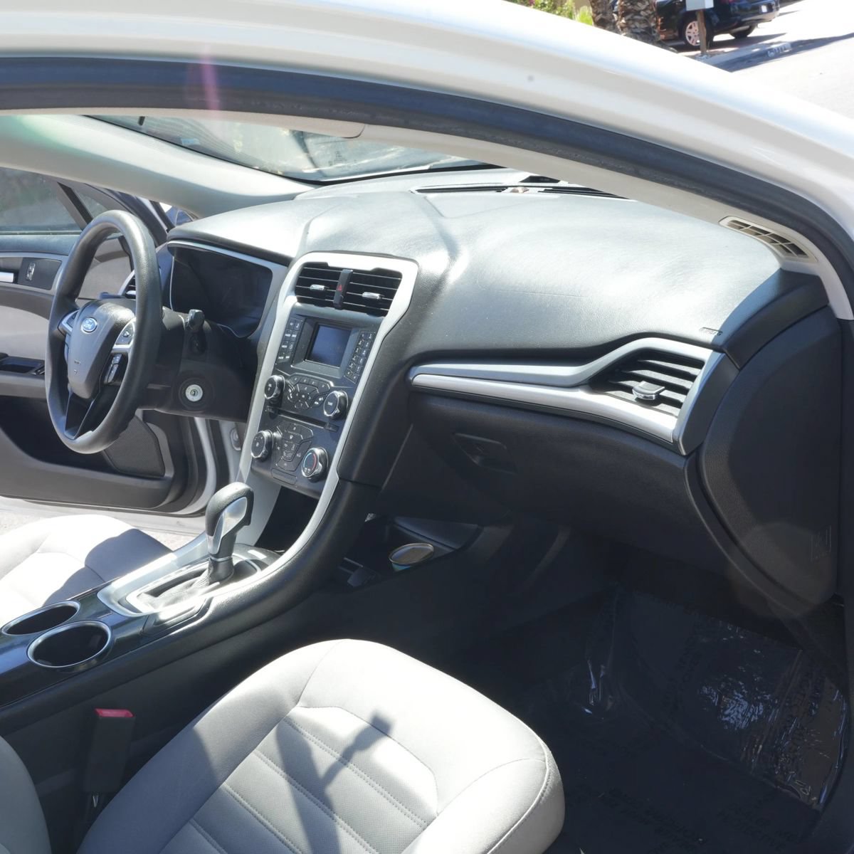 Used 2013 Ford Fusion S FWD image 15