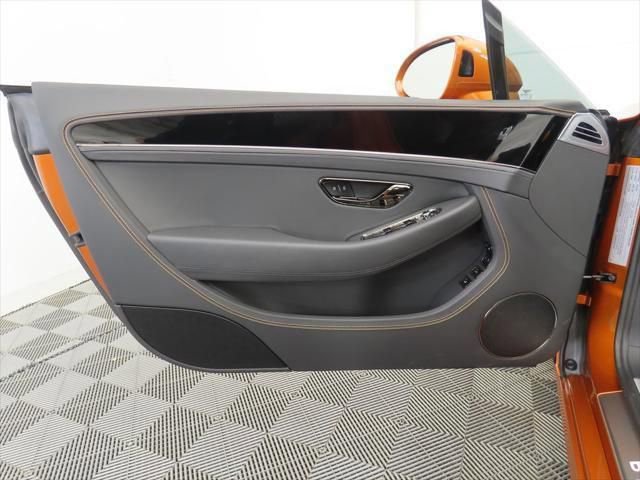 New 2025 Bentley Continental GTC image 32