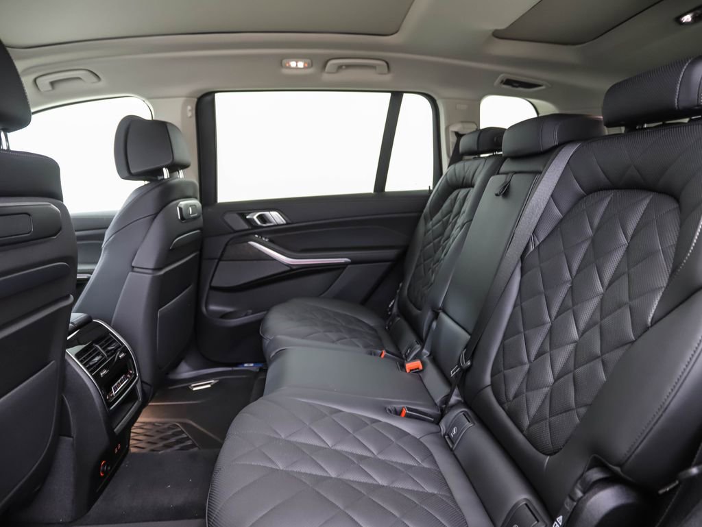 Used 2025 BMW X7 xDrive40i image 20