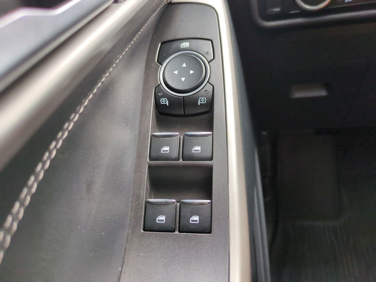 Used 2023 Ford Explorer XLT w/ Equipment Group 202A RWD image 24