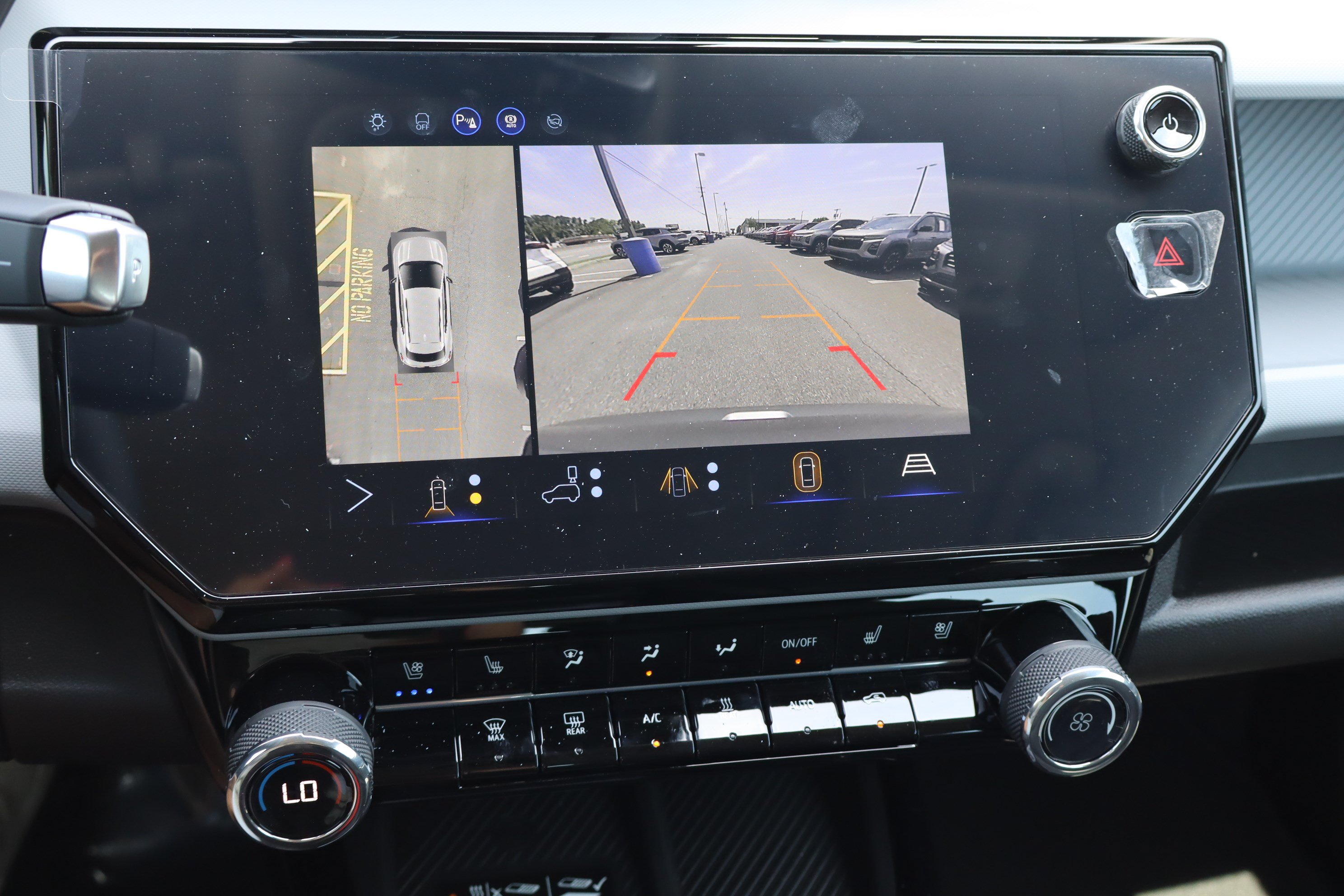 New 2027 Chevrolet Bolt RS w/ Technology Package FWD image 16