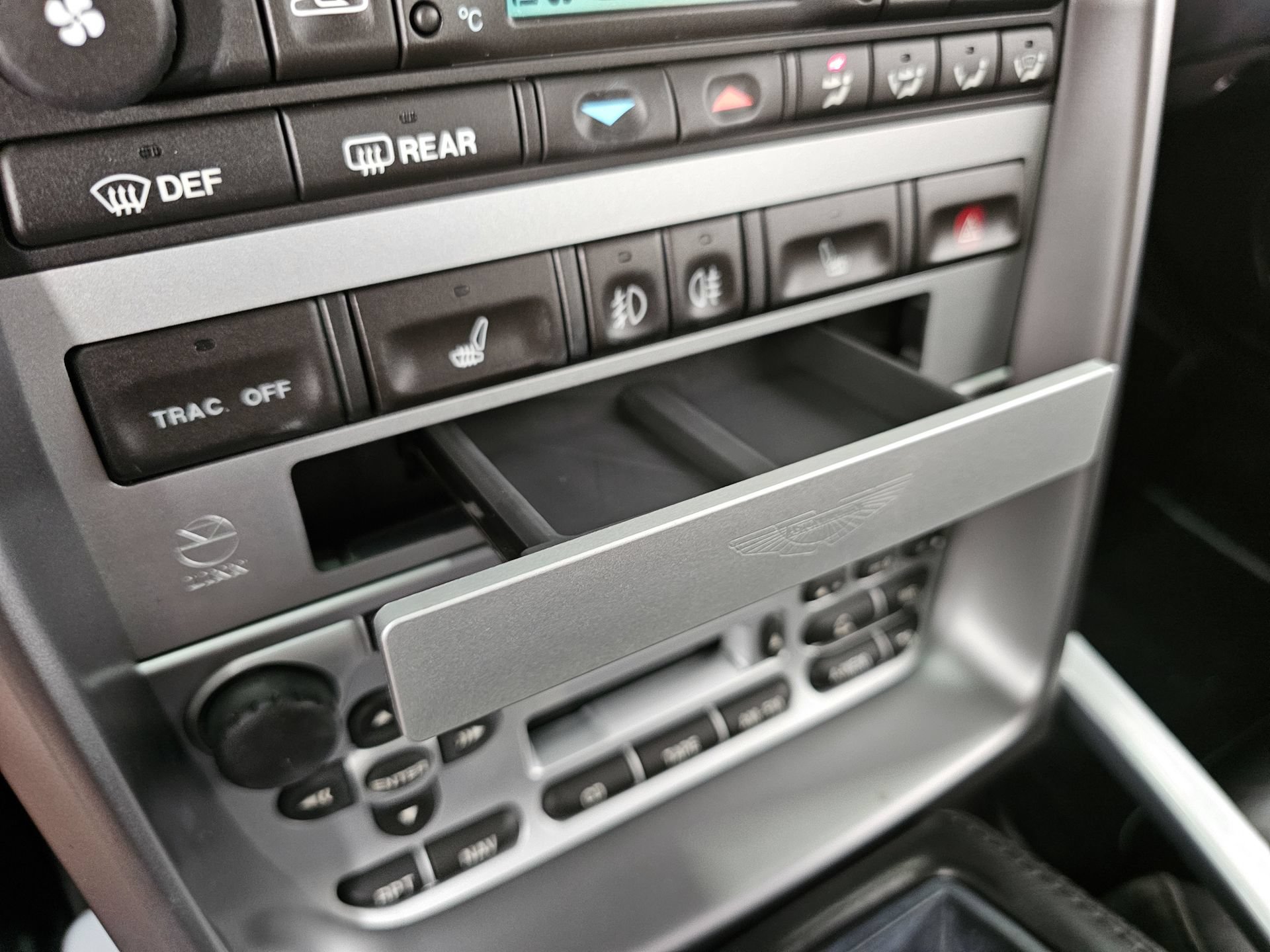 Used 2004 Aston Martin Vanquish RWD image 47