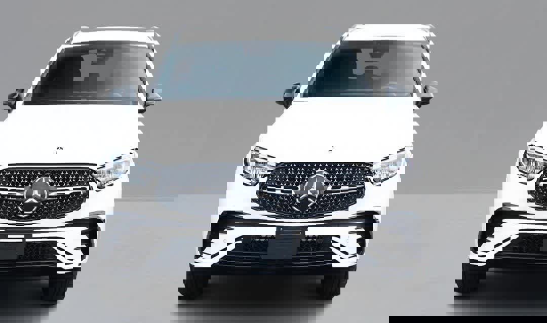 Certified 2025 Mercedes-Benz GLC 300 4MATIC image 2