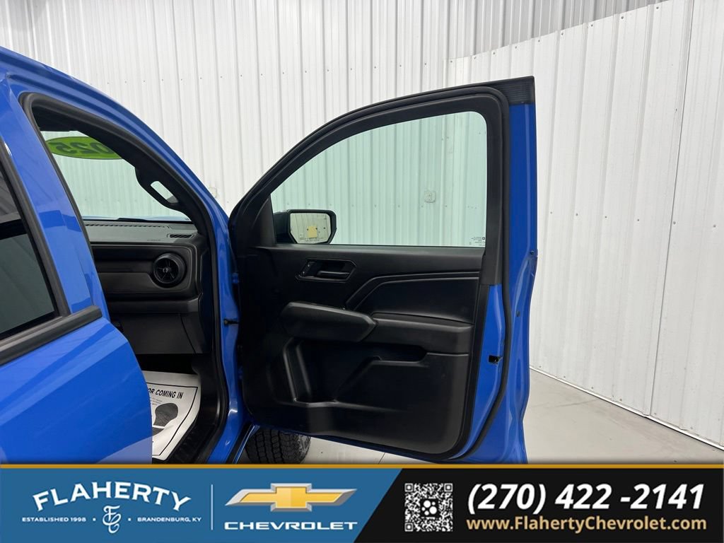 Used 2025 Chevrolet Colorado Trail Boss AWD/4WD image 14