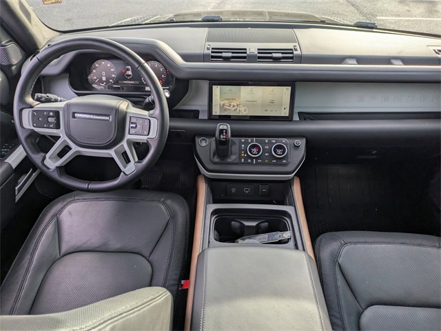 Used 2024 Land Rover Defender 110 X-Dynamic SE image 16