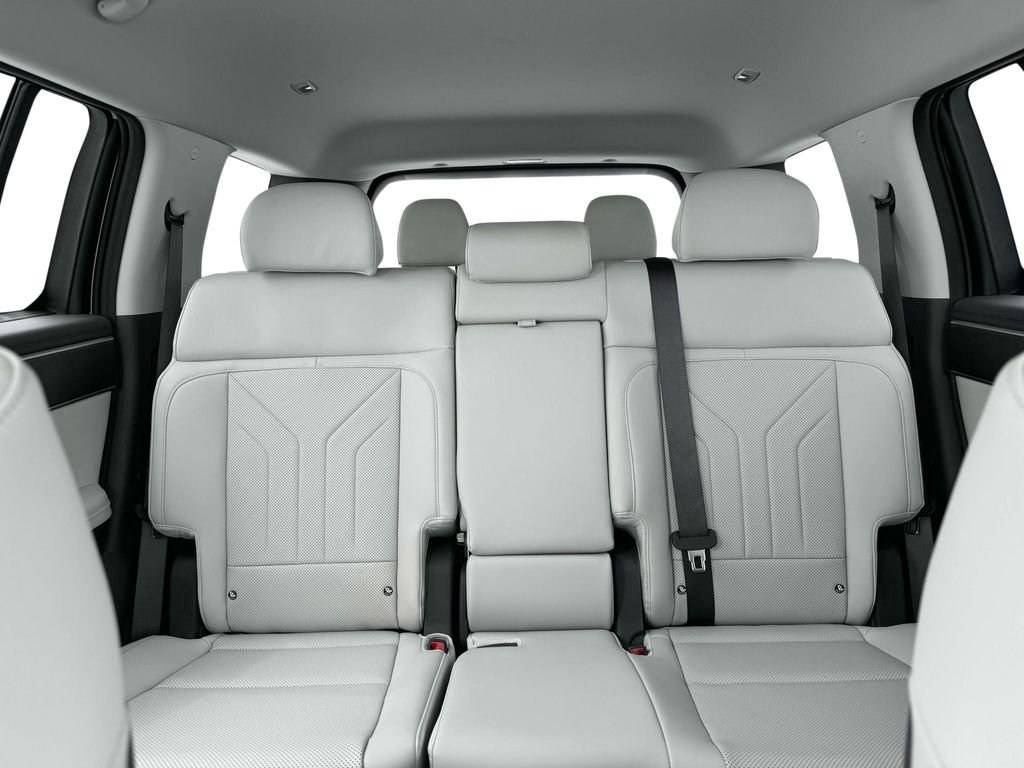 New 2025 Hyundai Santa Fe SEL image 25